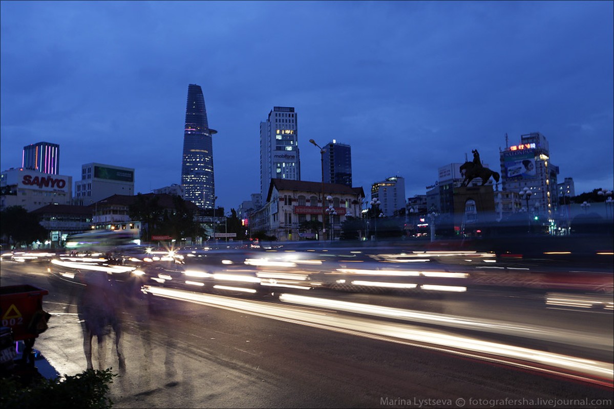 Song dong cuoc song Sai Gon qua ong kinh du khach Nga-Hinh-5